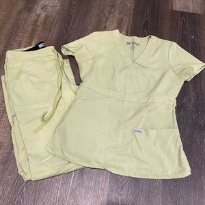 Grey's Anatomy scrub set small